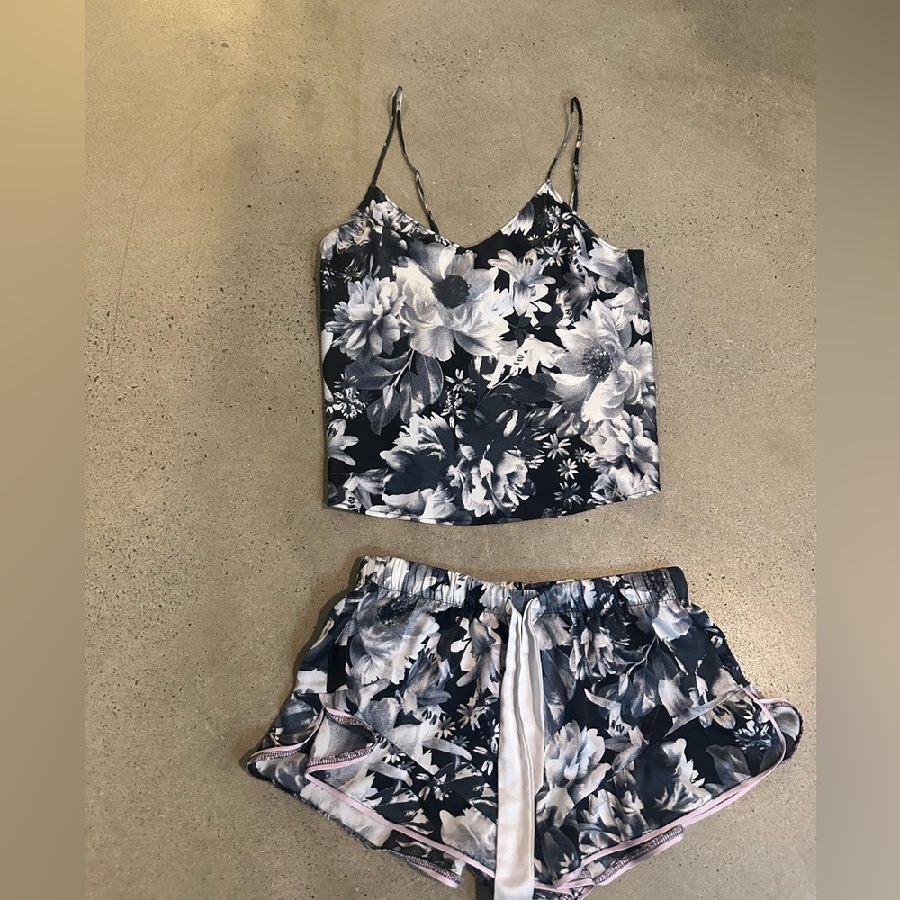 Victoria secret pj set size small